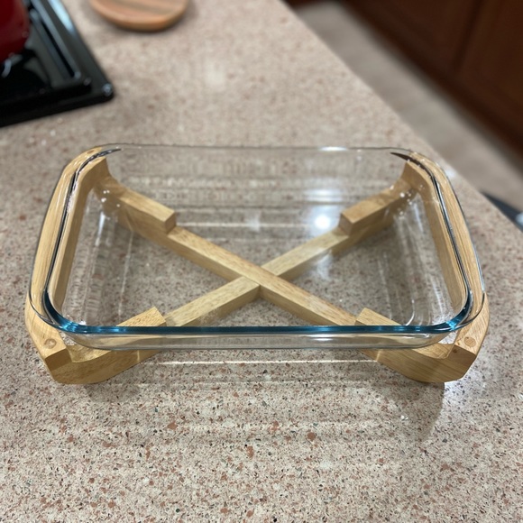 Marinex Clear Glass Rectangular Roaster with Wooden Stand 13.75 x 8.5 x 2” - Picture 3 of 8